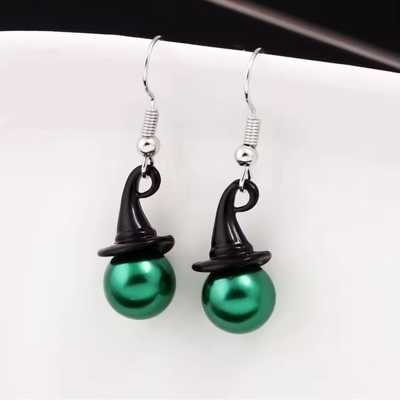 Wicked Witch Of The West Green Faux Pearl rNecklace & Earrings Set Silver Tone - Picture 7 of 12